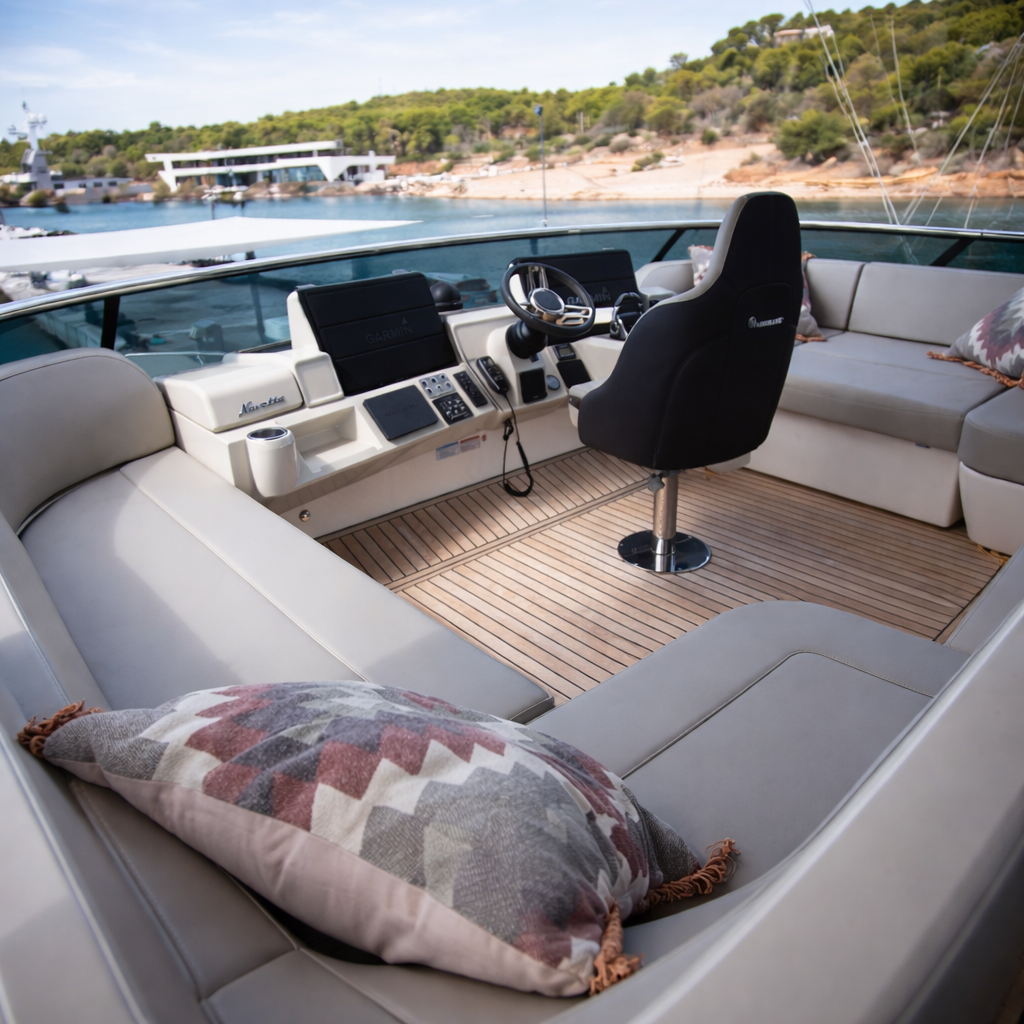 interno yacht